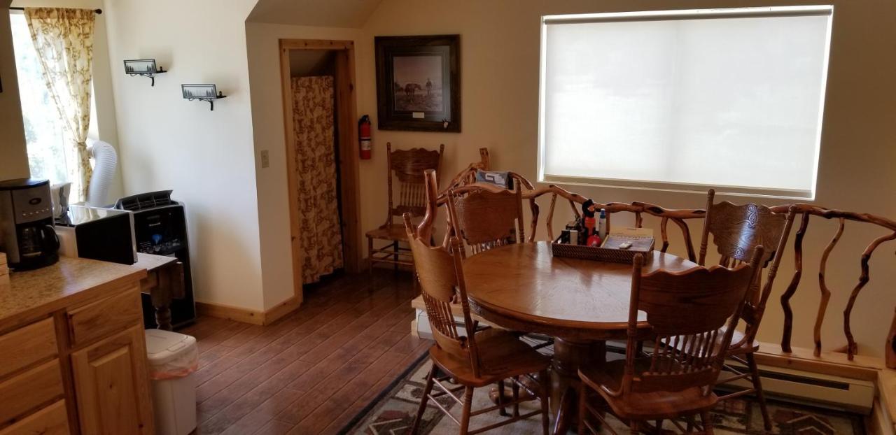Montana Yellowstone River Retreat リビングストン エクステリア 写真