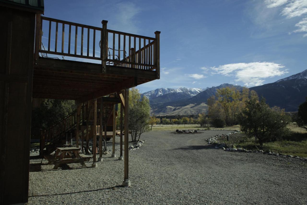 Montana Yellowstone River Retreat リビングストン エクステリア 写真